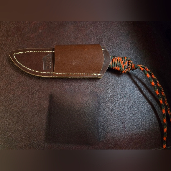 MKC Knife with Leather Sheath - Picture 4 of 5